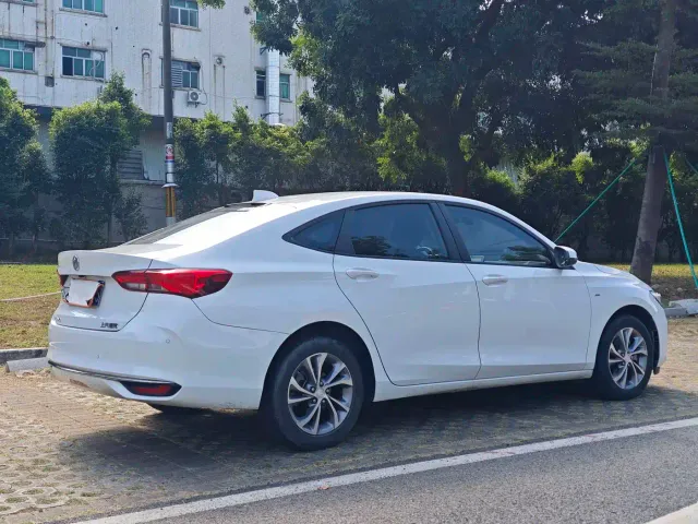 Buick Verano — Фото автомобиля 9