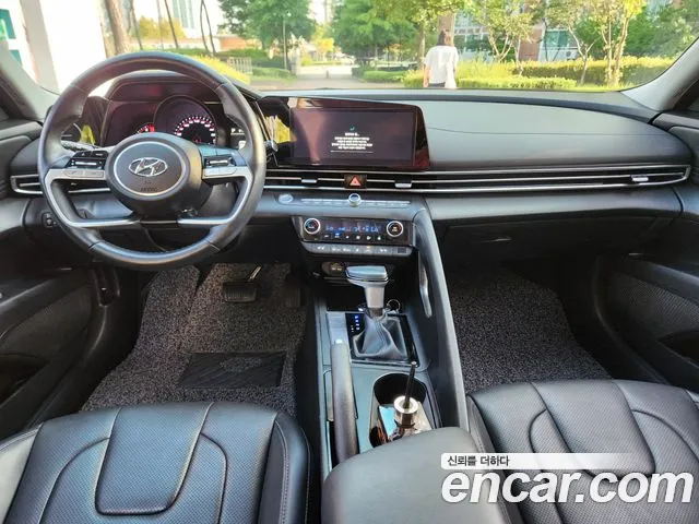 Hyundai AVANTE Avante (CN7) — Фото автомобиля 16