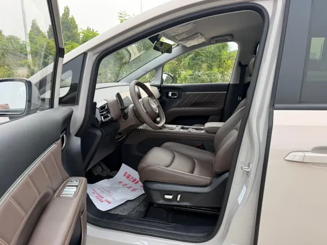 Wuling Starlight 730 — Фото автомобиля 8