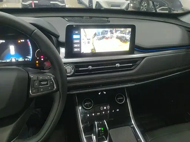 Chery Tiggo 8 — Фото автомобиля 12