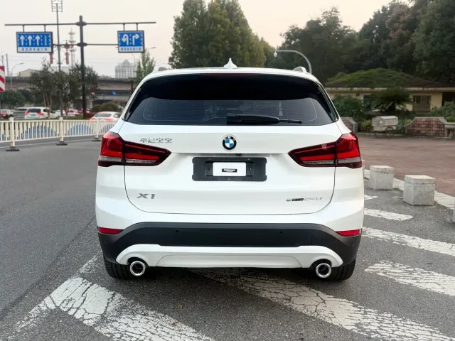 BMW X1 — Фото автомобиля 4