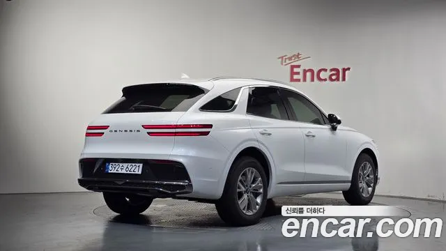 Genesis GV70 2.5T Бензин 2WD — Фото автомобиля 2