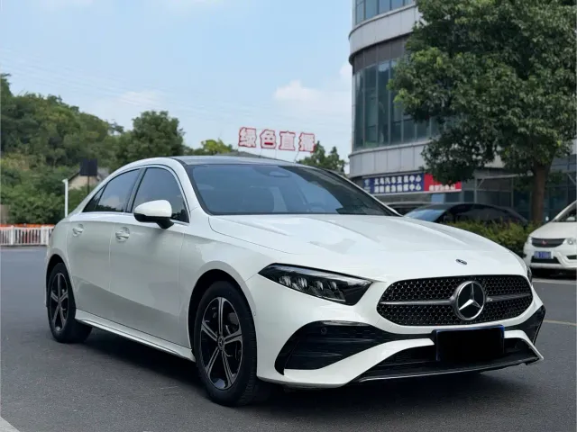 Mercedes-Benz A-Class — Фото автомобиля 3