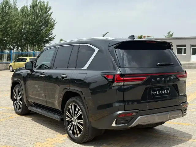 Lexus LX — Фото автомобиля 4