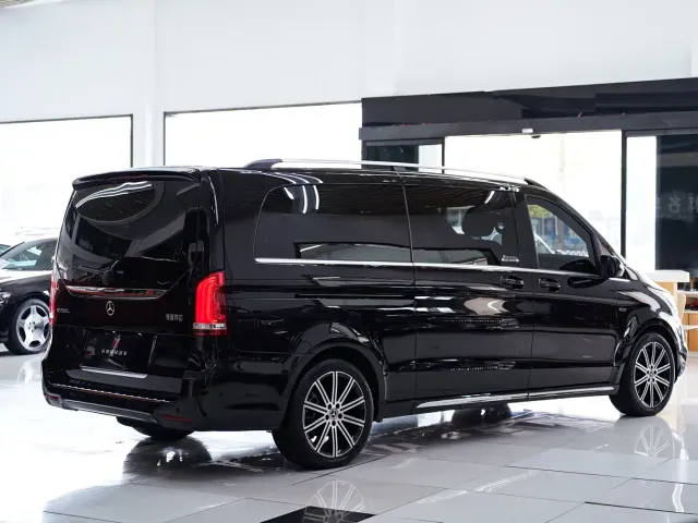 Mercedes-Benz V-Class — Фото автомобиля 21