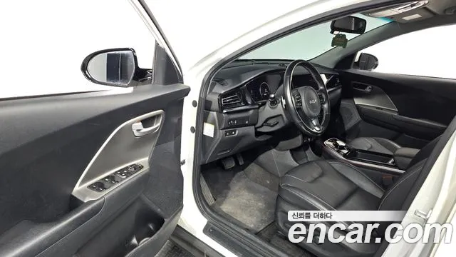Kia Niro Niro Plus Air — Фото автомобиля 10