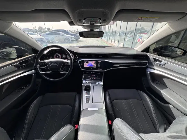 Audi A7L — Фото автомобиля 8
