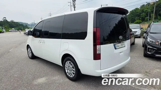 Hyundai Staria — Фото автомобиля 2