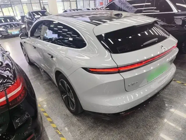Nio ET5 Touring — Фото автомобиля 4