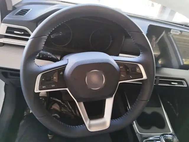 BYD Qin — Фото автомобиля 10