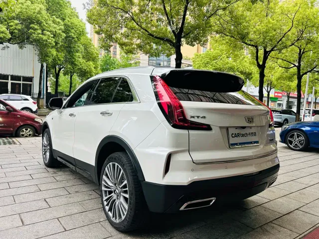 Cadillac XT4 — Фото автомобиля 12