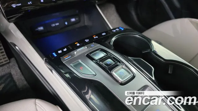Hyundai Tucson Tucson (NX4) Дизель 2.0 4WD — Фото автомобиля 9