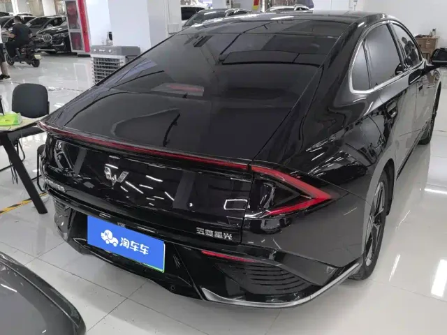 Wuling Starlight — Фото автомобиля 3