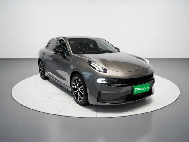 Lynk & Co 03 — Фото автомобиля 3