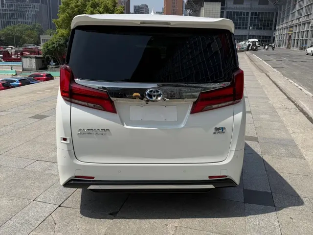 Toyota Alphard — Фото автомобиля 5