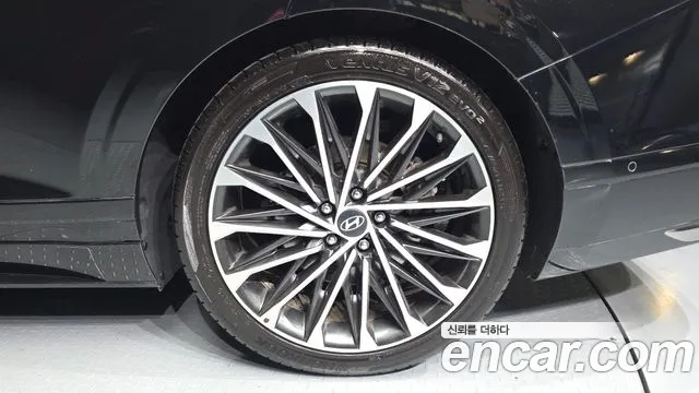 Hyundai Grandeur GN7 — Фото автомобиля 6