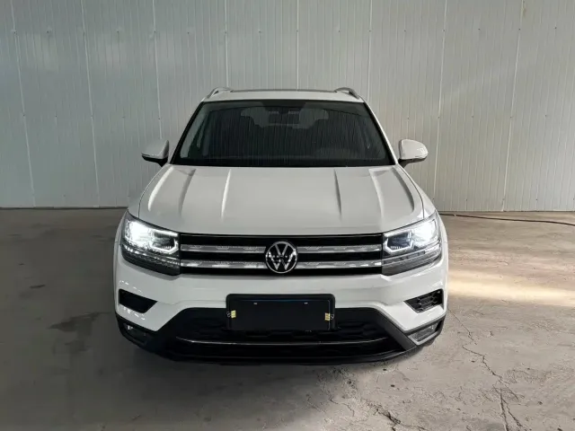 Volkswagen Tharu — Фото автомобиля 3