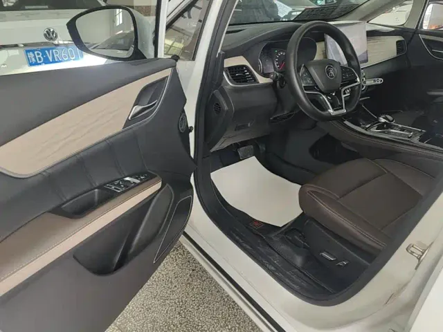 BYD Song MAX — Фото автомобиля 15