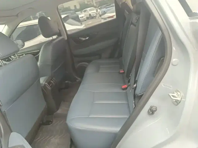 Nissan X-Trail — Фото автомобиля 16
