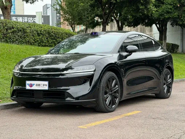 Фотография автомобиля — Luxeed R7
