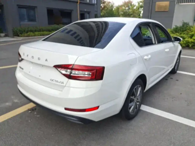Skoda Octavia — Фото автомобиля 6