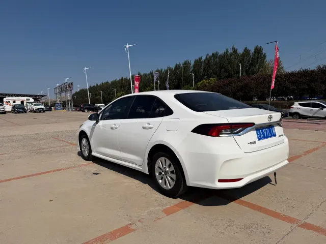 Toyota Corolla — Фото автомобиля 5