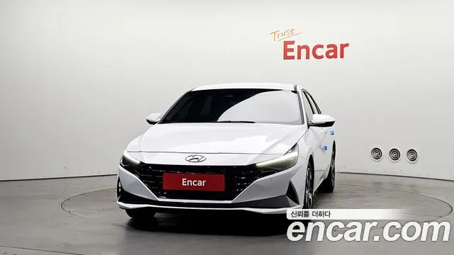 Hyundai AVANTE Avante (CN7) — Фото автомобиля 3