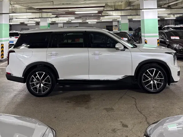 GAC Trumpchi GS8 — Фото автомобиля 3