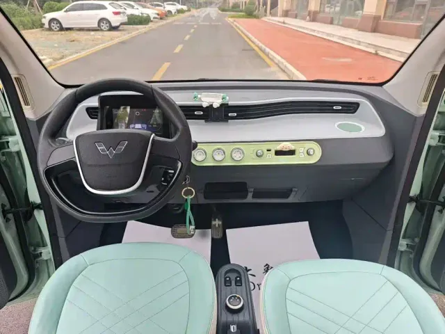 Wuling Hongguang Mini EV — Фото автомобиля 9