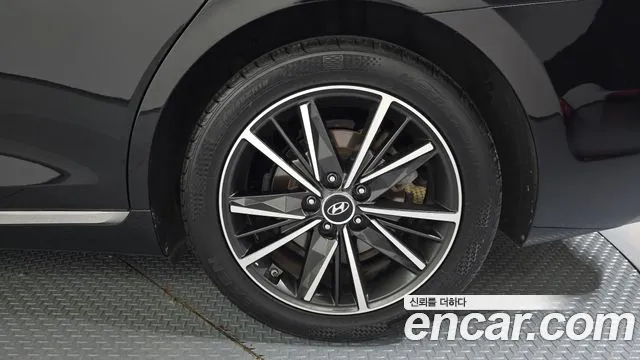 Hyundai Grandeur Новый Grandeur IG — Фото автомобиля 21