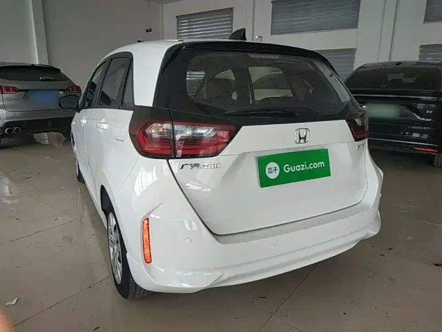 Honda Fit — Фото автомобиля 4