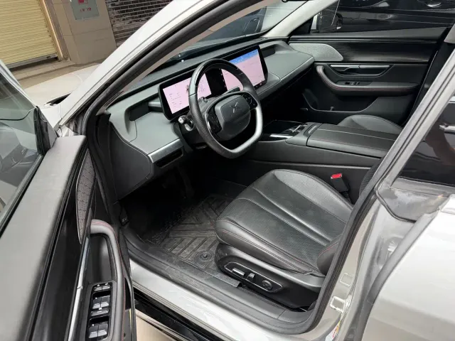 Xpeng P7 — Фото автомобиля 10
