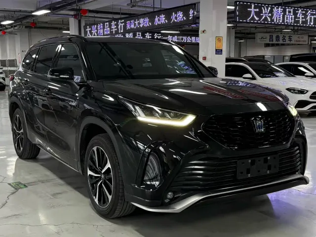Toyota Crown Kluger — Фото автомобиля 2