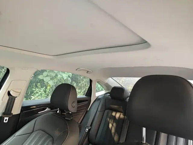 Volkswagen Passat — Фото автомобиля 8