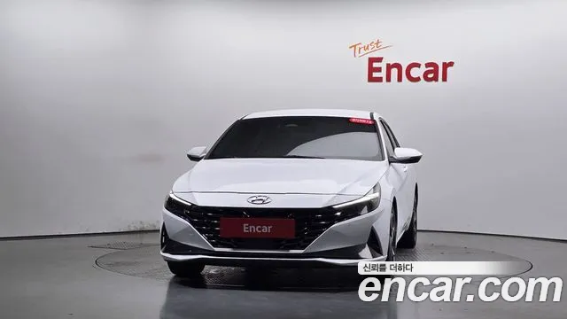 Hyundai Avante — Фото автомобиля 3
