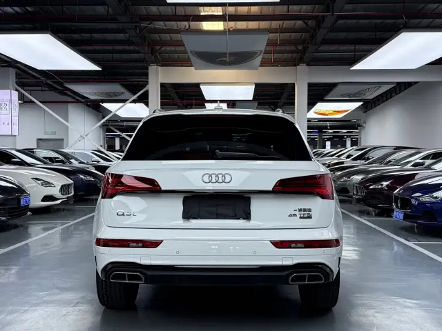 Audi Q5L — Фото автомобиля 20