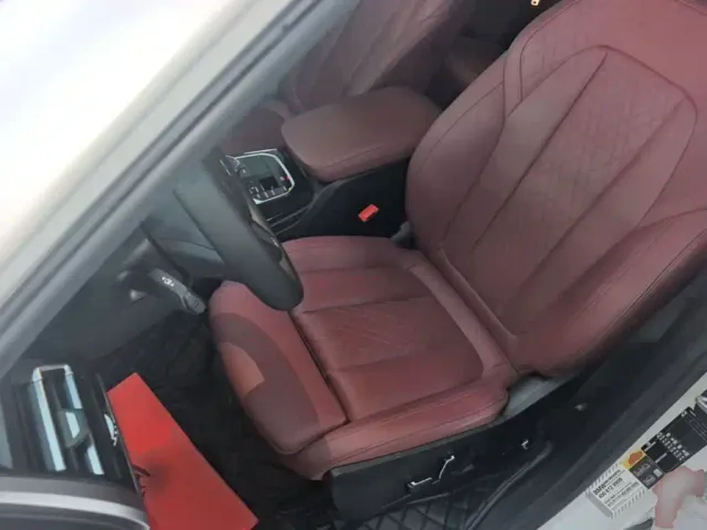 BMW iX3 — Фото автомобиля 14