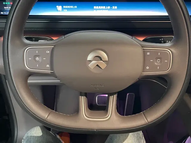 Nio ES8 — Фото автомобиля 5