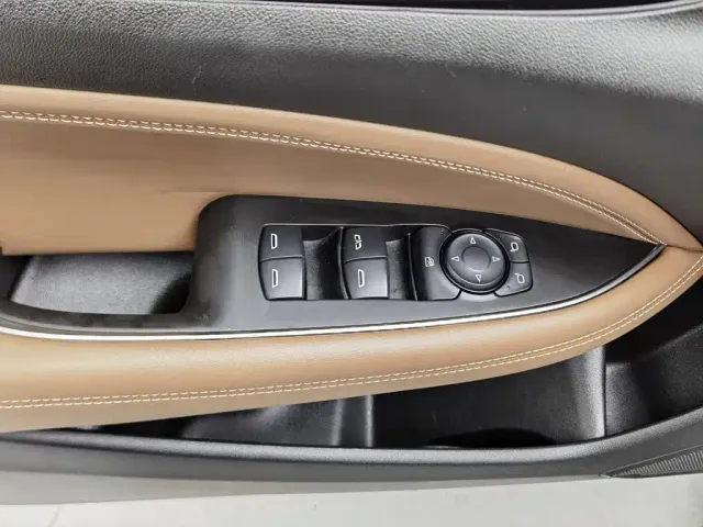 Buick Regal — Фото автомобиля 9