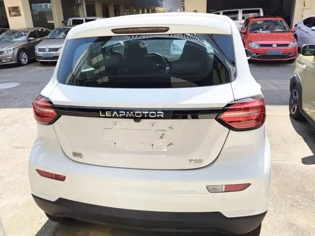 Leapmotor T03 — Фото автомобиля 5