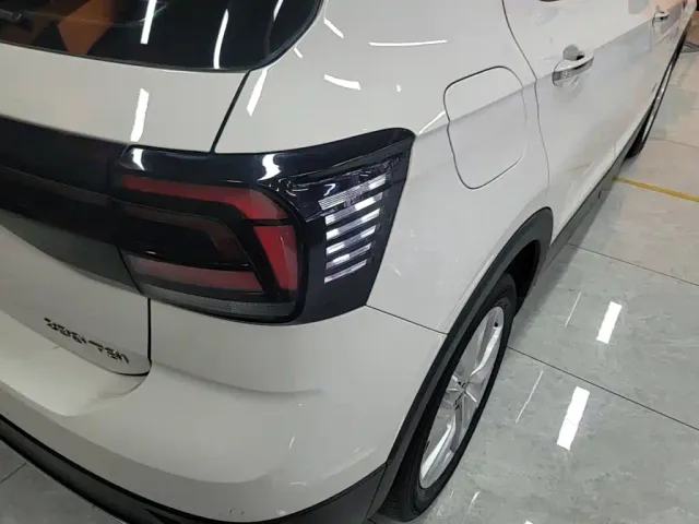 Volkswagen T-Cross — Фото автомобиля 7