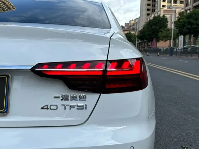 Audi A4L — Фото автомобиля 14