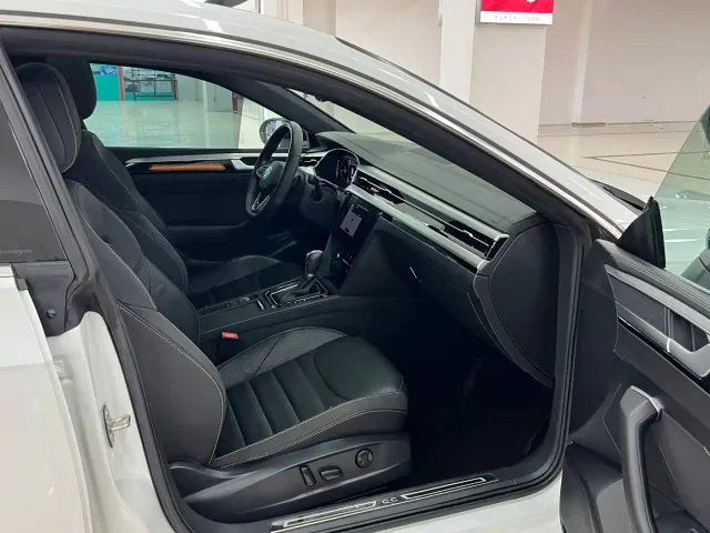 Volkswagen CC — Фото автомобиля 10