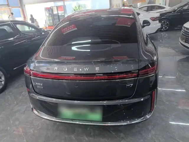 Roewe M7 DMH — Фото автомобиля 5