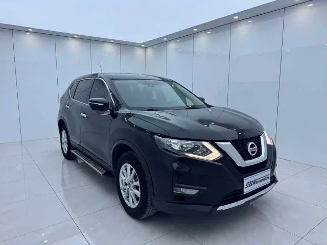 Nissan X-Trail — Фото автомобиля 3