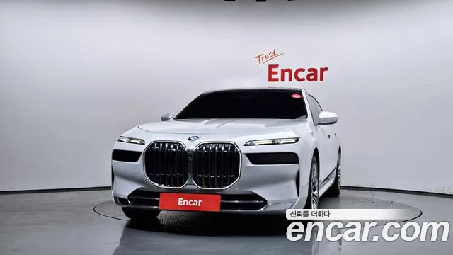 BMW 7 Series G70 — Фото автомобиля 3