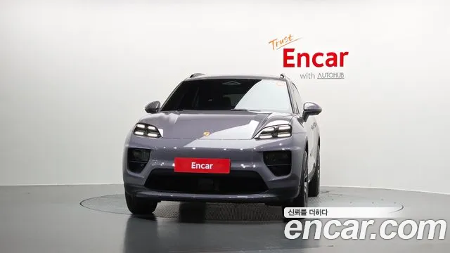 Porsche Macan Electric — Фото автомобиля 3