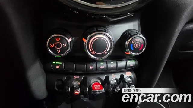 Mini Cooper Cooper 5 дверей Classic — Фото автомобиля 25
