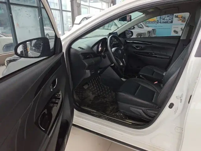 Toyota YARiS L Zhi Xuan — Фото автомобиля 15