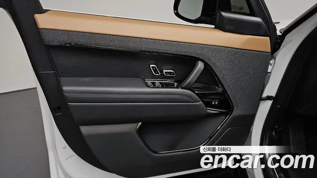 Land Rover Range Rover Sport — Фото автомобиля 19